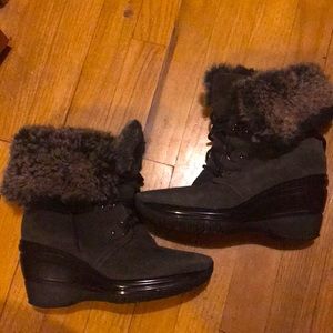 Fur boots size 8